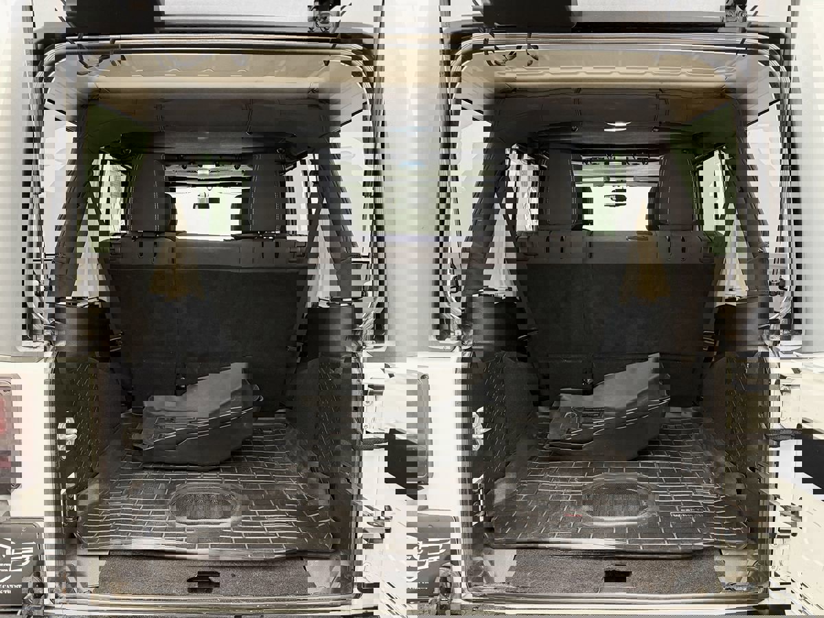 Used 2015 Jeep Wrangler Unlimited Rubicon w/ Connectivity Group image 22