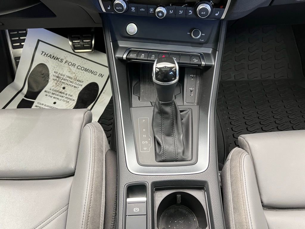 Used 2020 Audi Q3 2.0T Premium Plus w/ Premium Plus Package image 11
