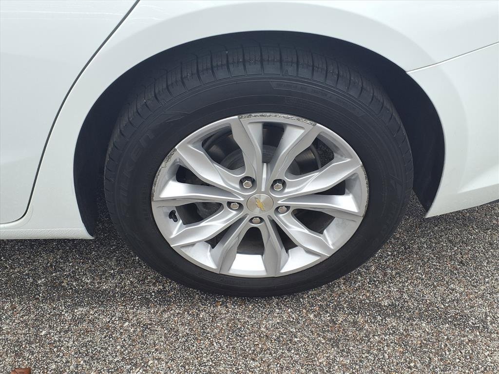 Used 2022 Chevrolet Malibu LT image 25