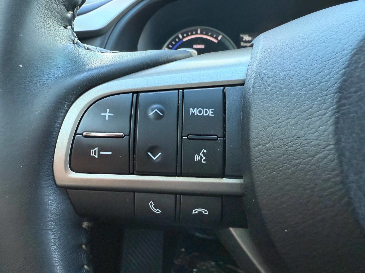 Used 2020 Lexus RX 450h AWD w/ Luxury Package image 35