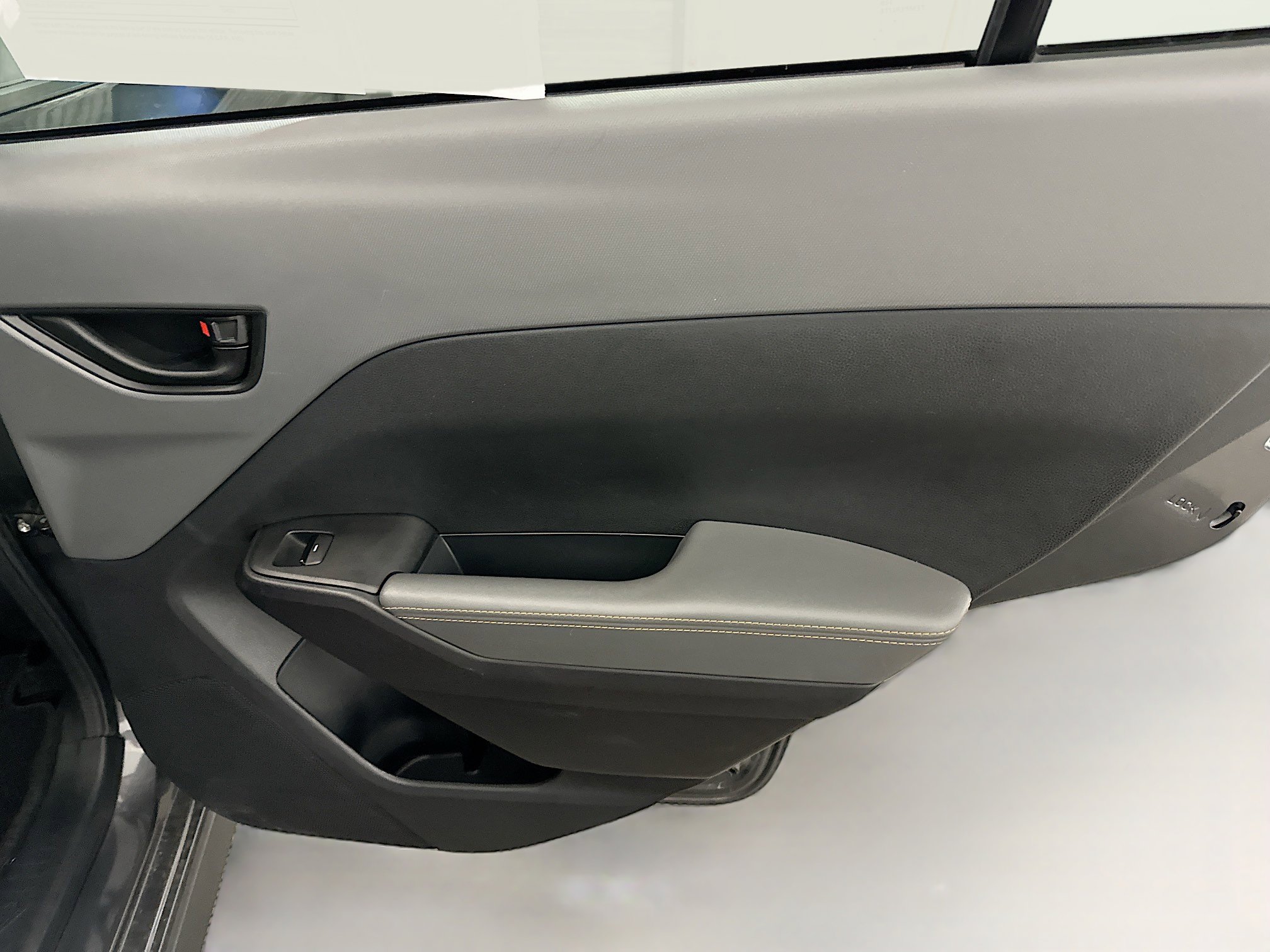 Used 2024 Subaru Crosstrek 2.5i Wilderness w/ Crosstrek Mirror Package image 31