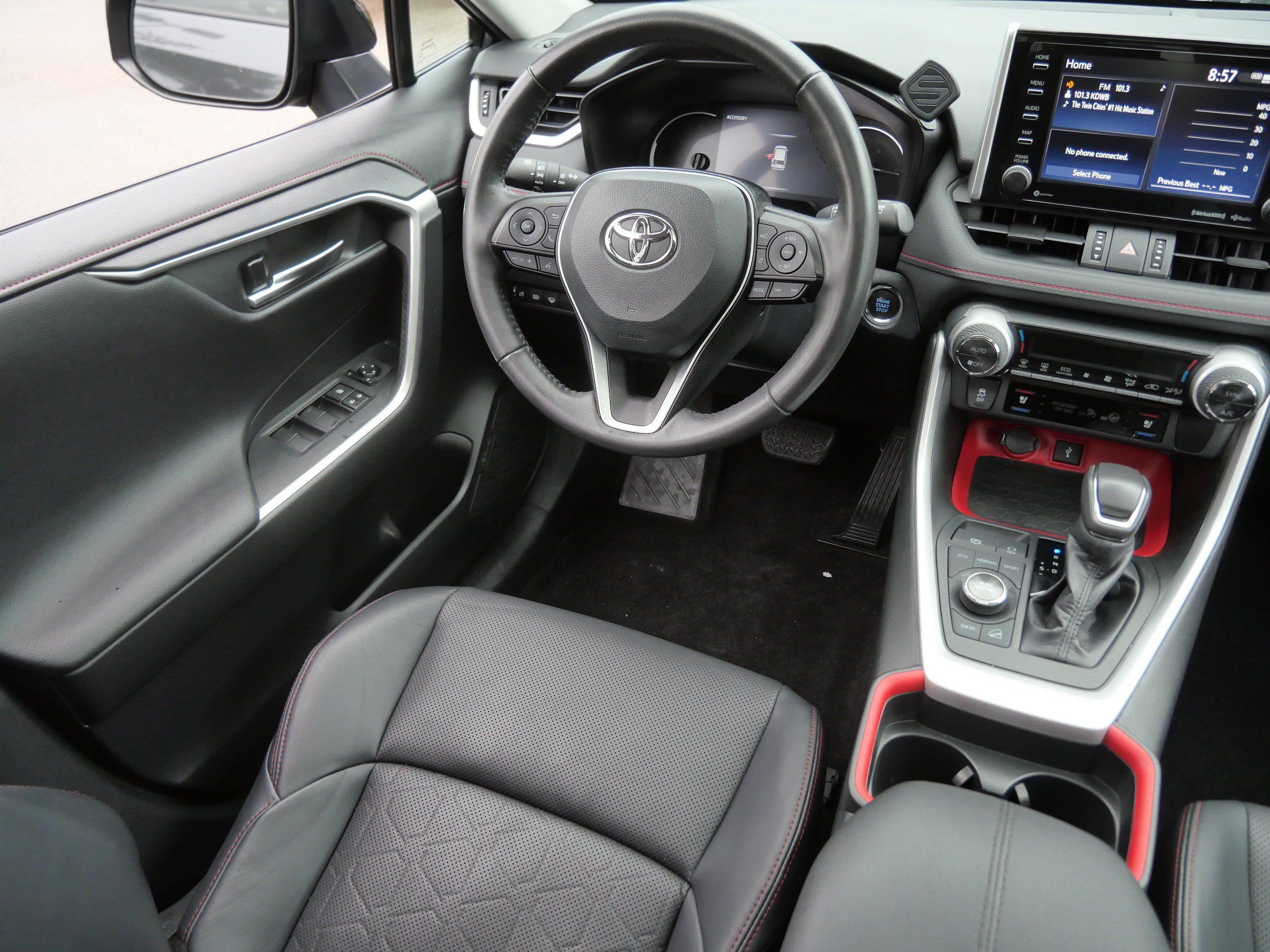 Used 2020 Toyota RAV4 TRD Off-Road w/ TRD Off-Road Weather Package AWD/4WD image 10