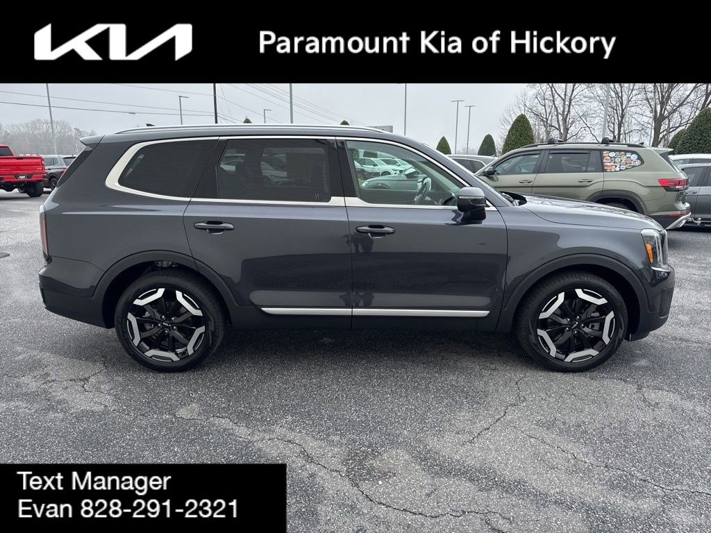Used 2025 Kia Telluride EX image 8