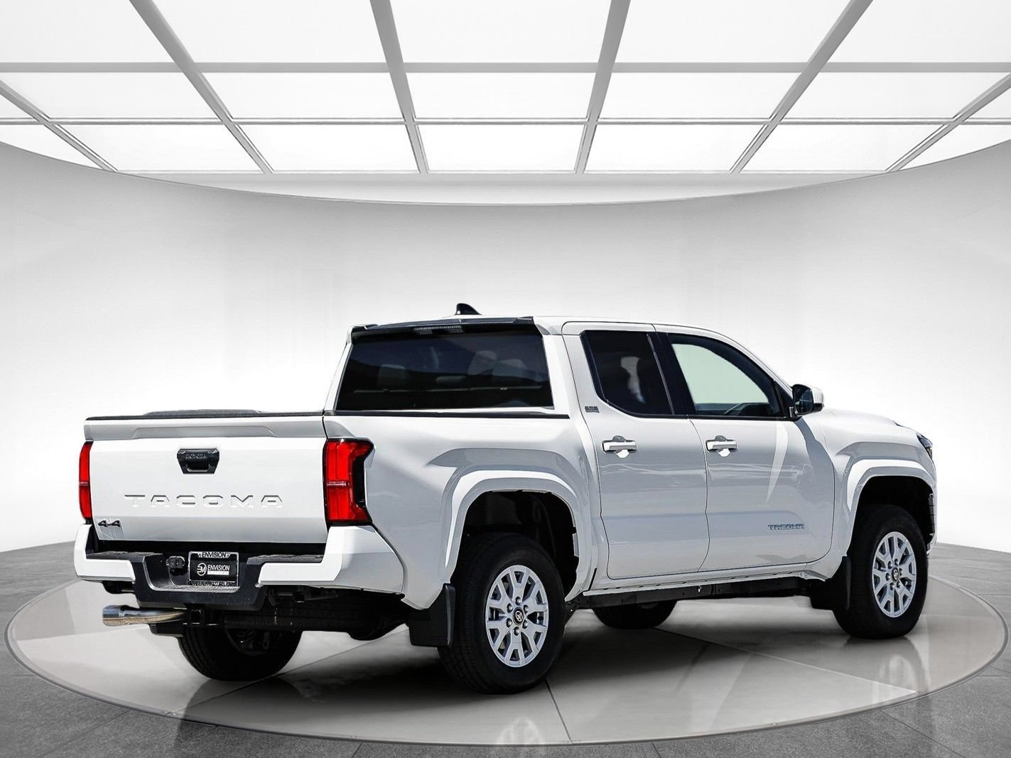 Used 2026 Toyota Tacoma SR5 AWD/4WD image 5