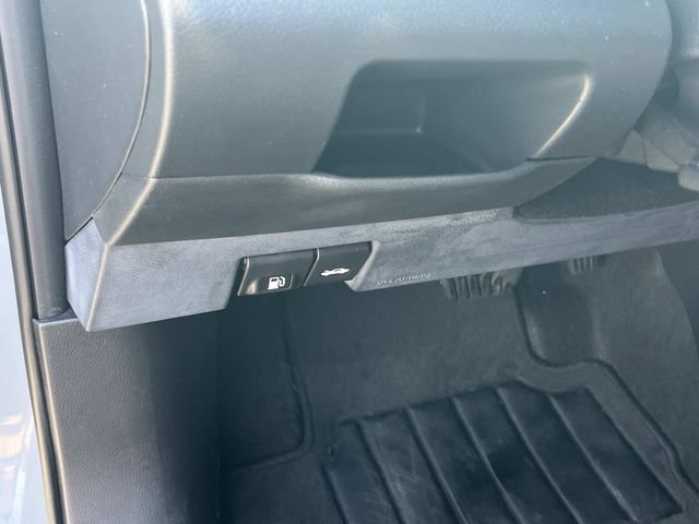 Used 2022 Nissan Kicks SR FWD image 29