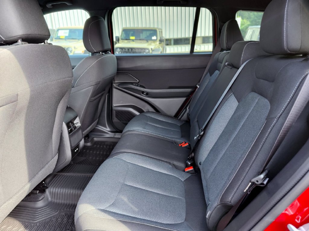 New 2026 Jeep Cherokee Laredo AWD/4WD image 16