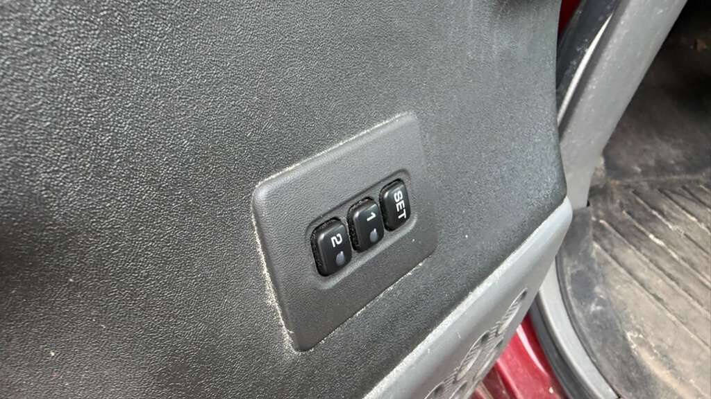 Used 2007 Nissan Armada LE w/ Technology Pkg image 22