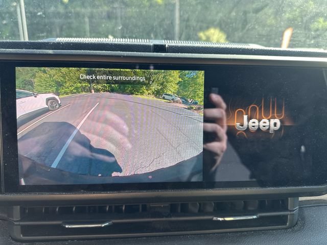 Used 2024 Jeep Wrangler Unlimited AWD/4WD image 26