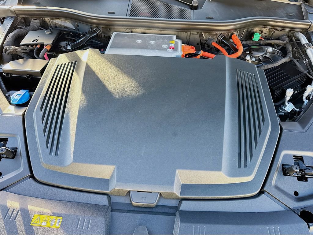 Used 2019 Audi e-tron Prestige w/ Prestige Package image 42