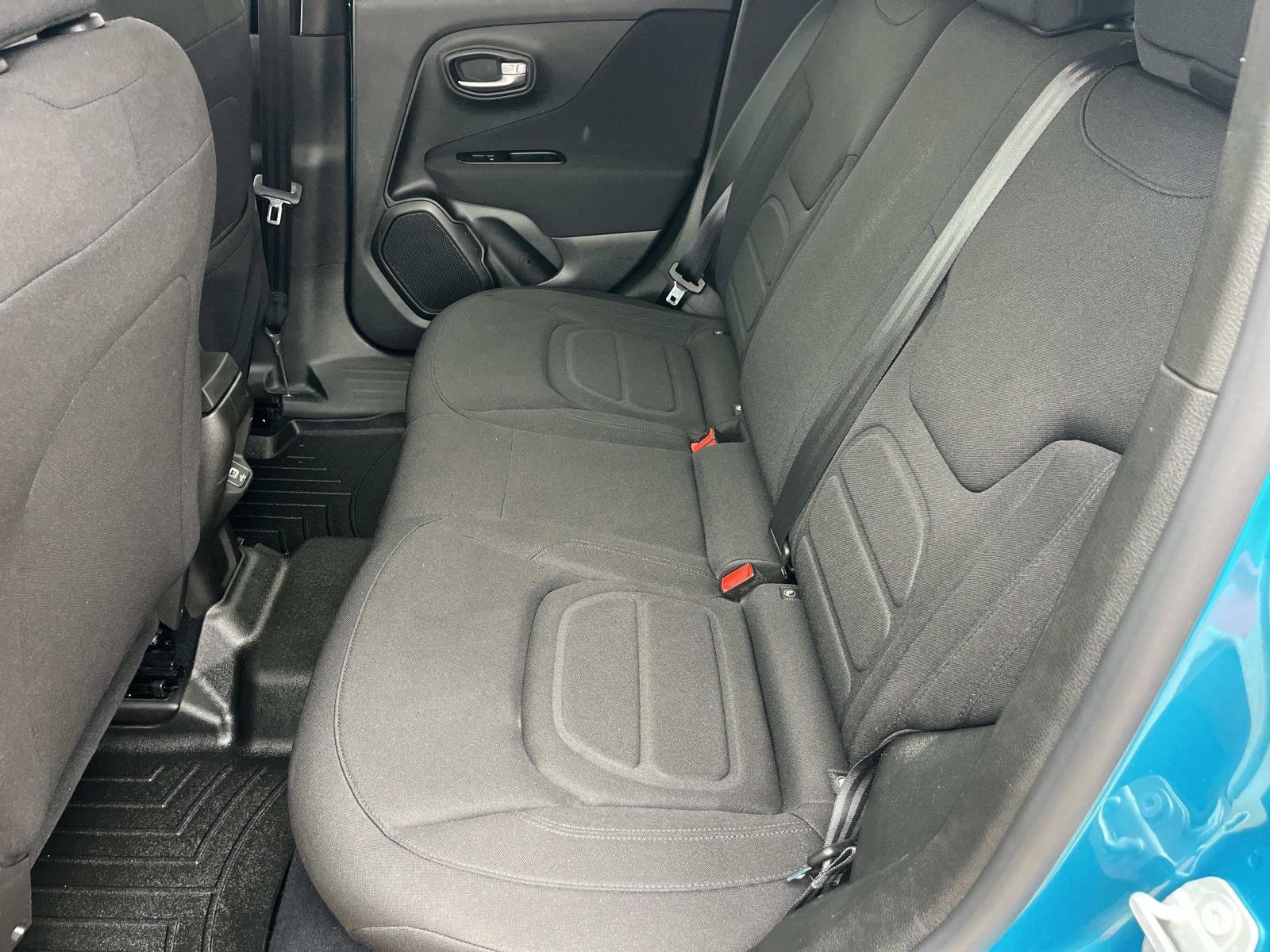 Used 2021 Jeep Renegade Latitude image 12