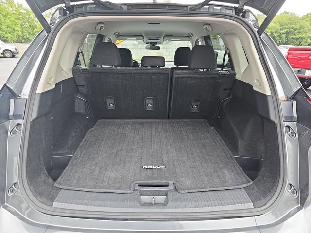 Used 2025 Nissan Rogue SV AWD/4WD image 14