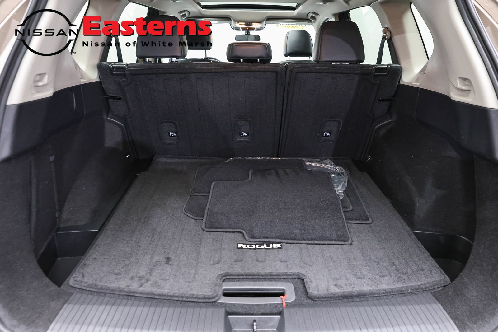 Used 2024 Nissan Rogue SV w/ SV Premium Package FWD image 9