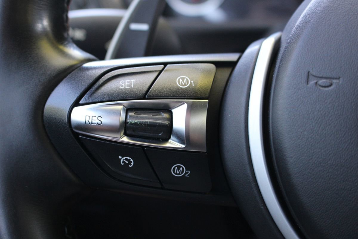 Used 2015 BMW M4 Convertible RWD image 30