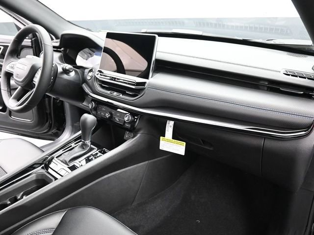 New 2026 Jeep Compass Latitude image 25