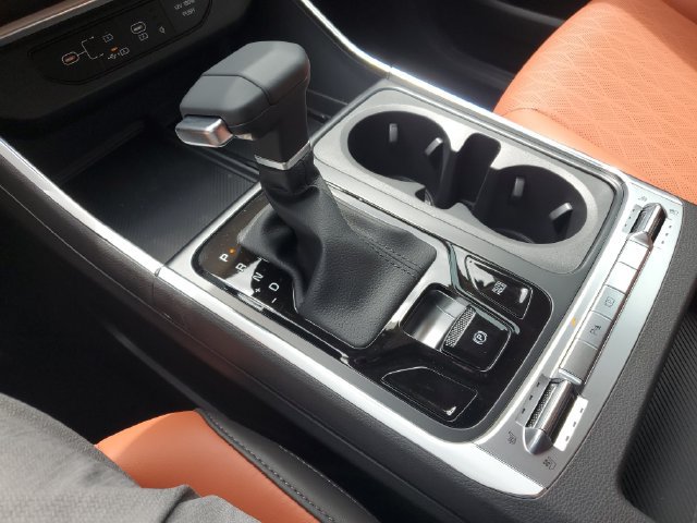 New 2027 Kia Carnival SX w/ Dark Edition Package FWD image 36