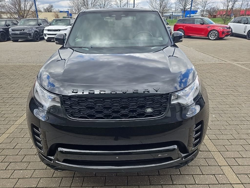 Used 2023 Land Rover Discovery S R-Dynamic image 2