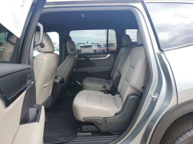 New 2026 GMC Acadia Elevation w/ Elevation Premium Package FWD image 9