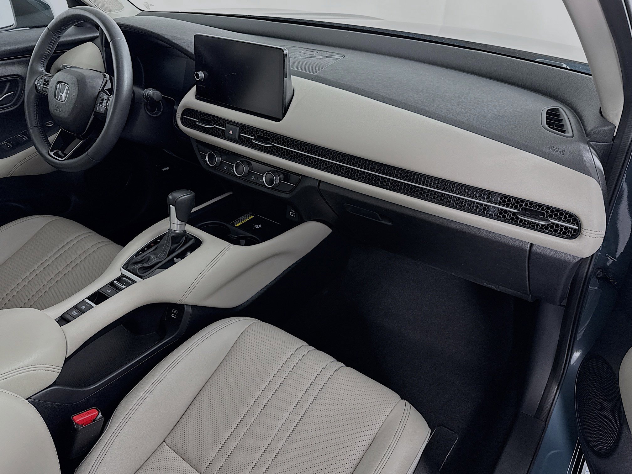 Certified 2024 Honda HR-V EX-L image 28