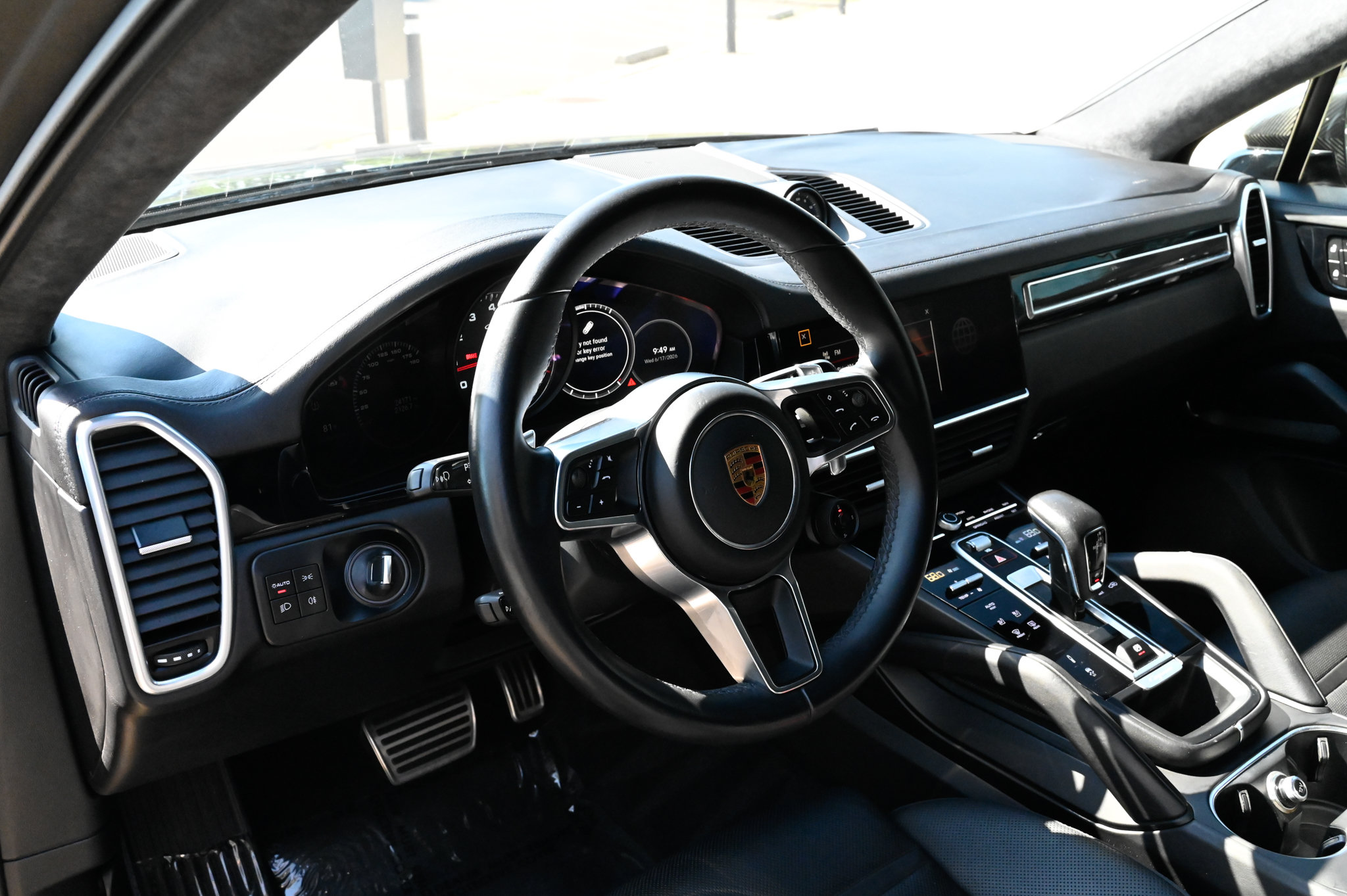 Used 2023 Porsche Cayenne GTS AWD/4WD image 16