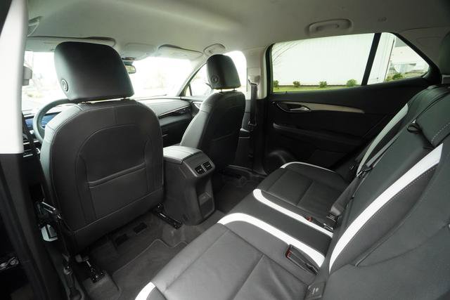 Used 2025 Buick Envision Sport Touring image 28