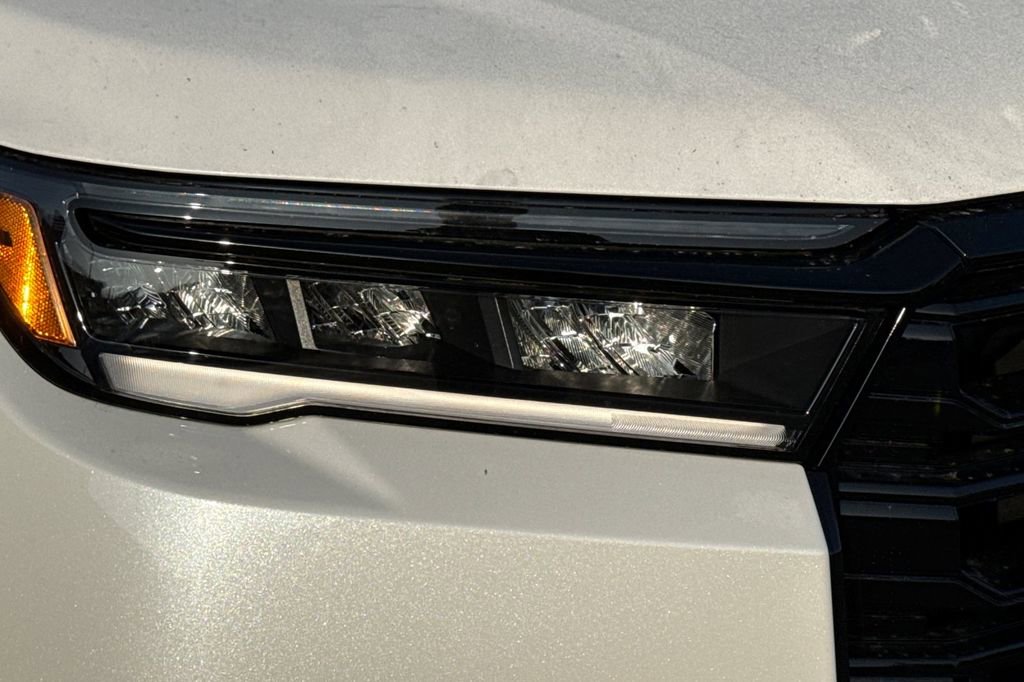 New 2026 Honda Pilot Black Edition image 33