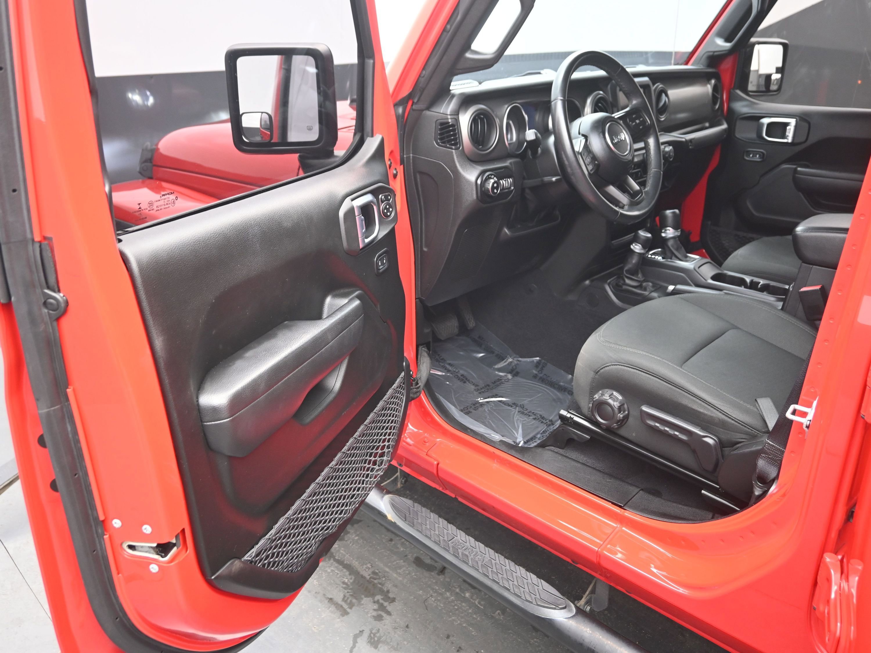 Used 2022 Jeep Gladiator Sport image 11