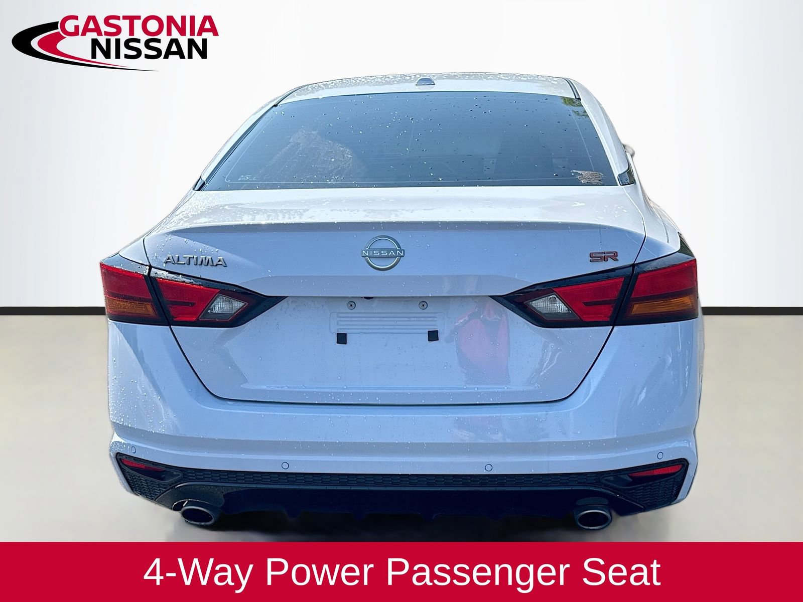Used 2024 Nissan Altima 2.5 SR w/ SR Premium Package FWD image 7
