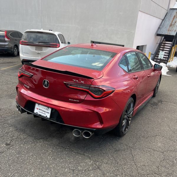 Used 2022 Acura TLX Type S image 2