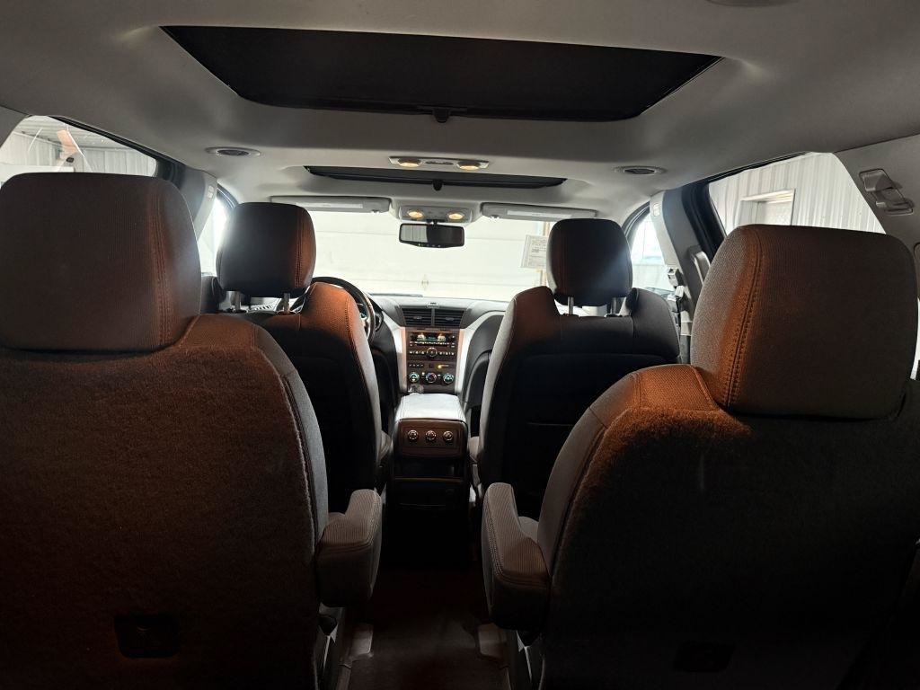 Used 2011 Chevrolet Traverse LT w/ Personal Connectivity Package FWD image 27