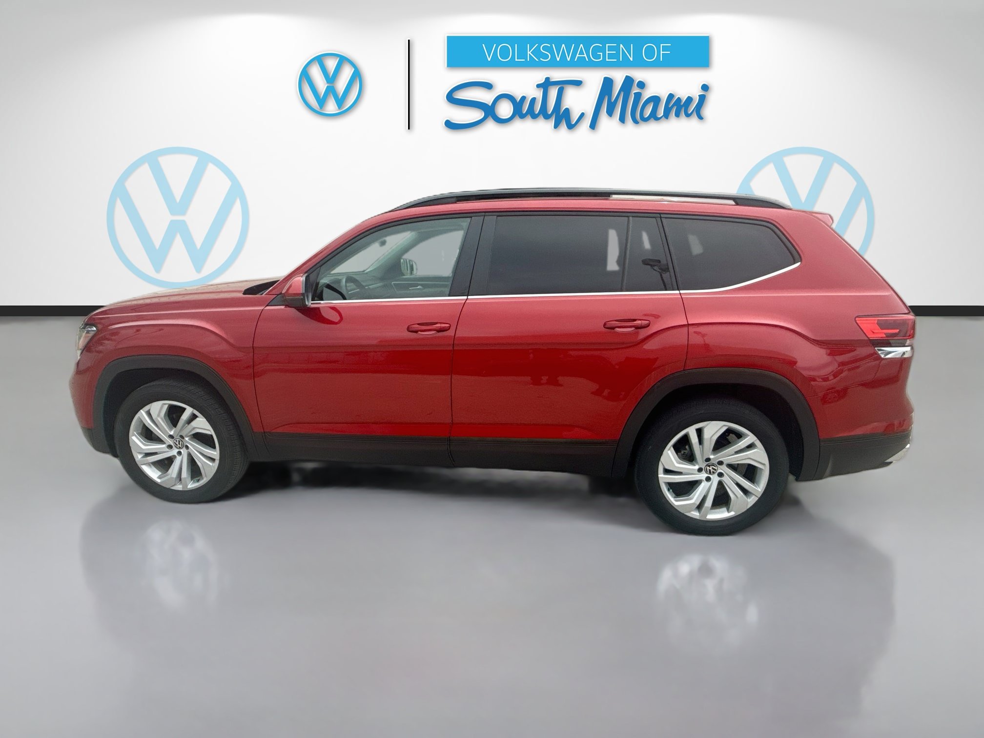 Used 2021 Volkswagen Atlas SE w/ Panoramic Sunroof Package FWD image 4