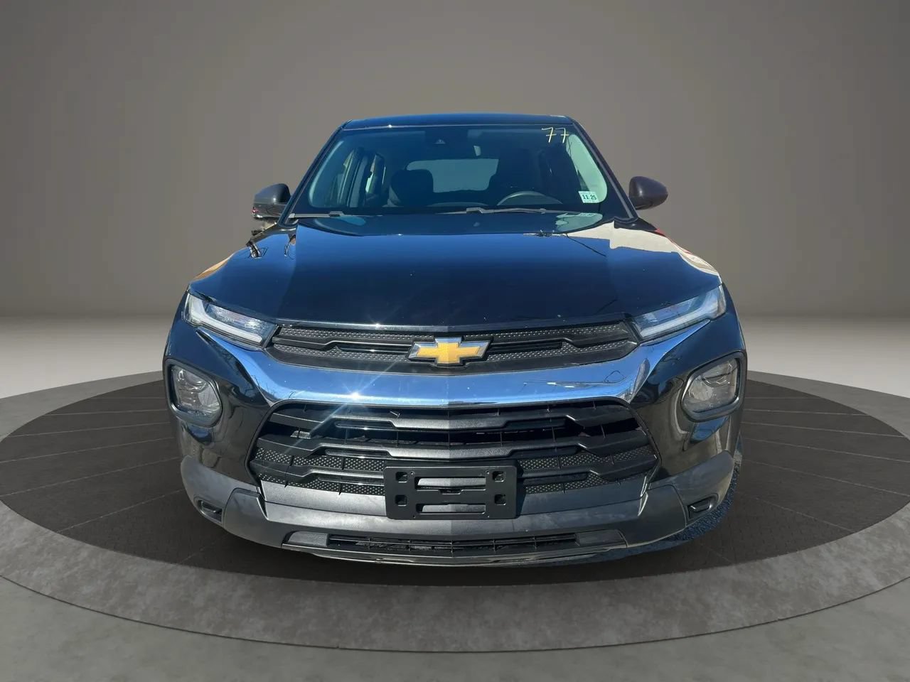 Used 2021 Chevrolet TrailBlazer LS FWD image 2