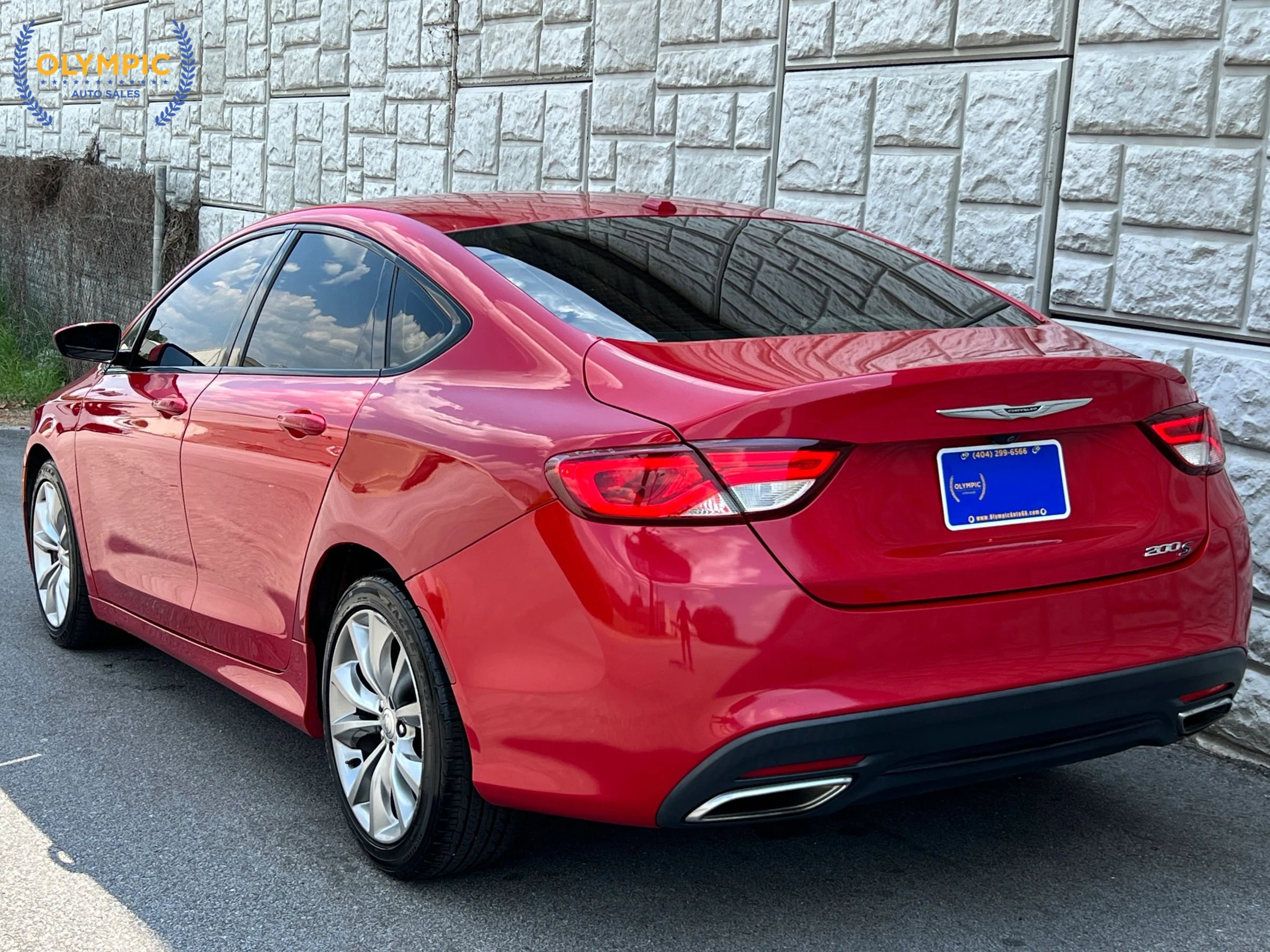 Used 2016 Chrysler 200 S w/ Comfort Group FWD image 4