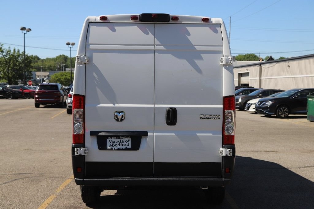 Used 2024 RAM ProMaster 2500 w/ Convenience Group FWD image 8