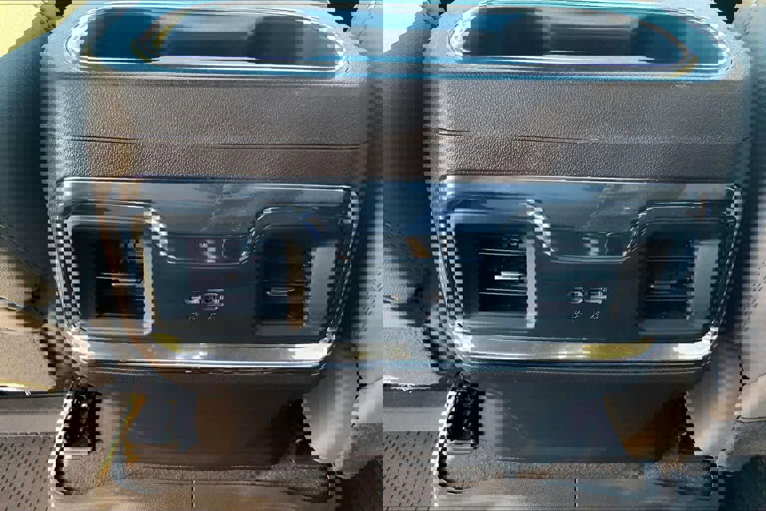 Used 2024 Chevrolet Silverado 1500 LTZ image 30