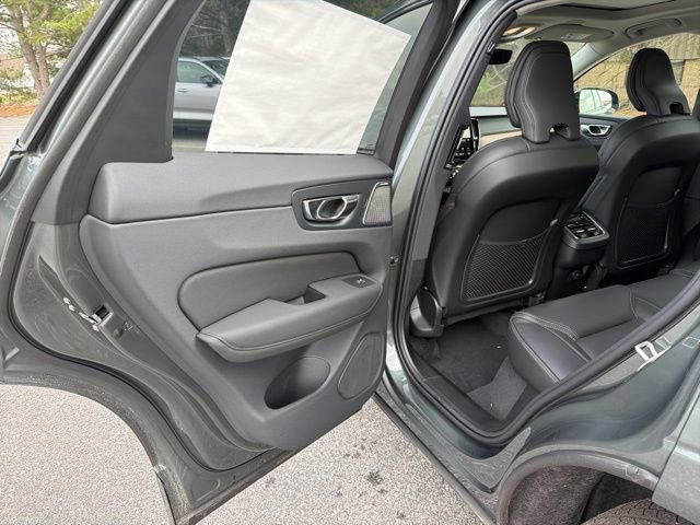 New 2026 Volvo XC60 B5 Ultra w/ Climate Package image 11