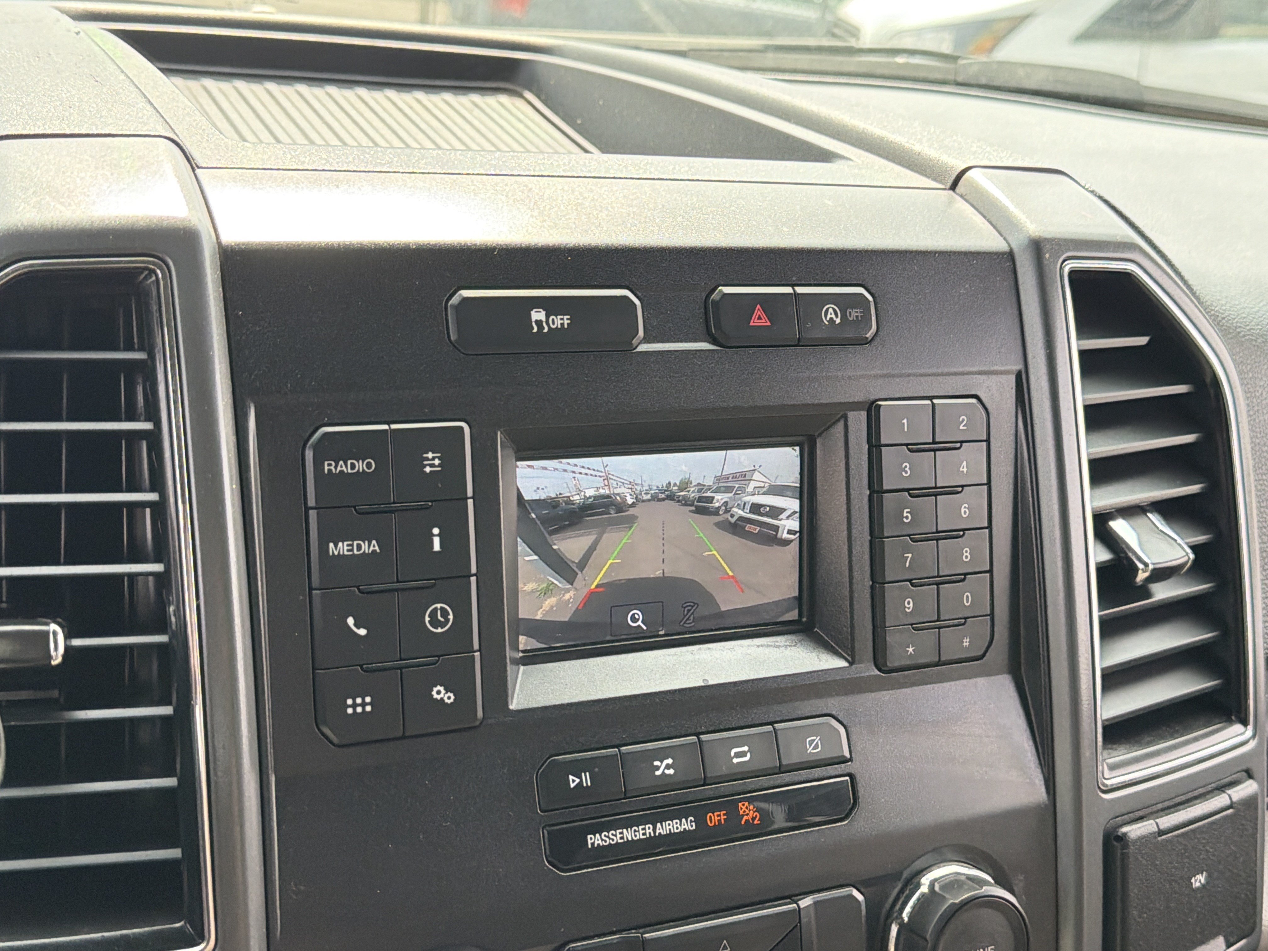 Used 2018 Ford F150 XLT AWD/4WD image 22