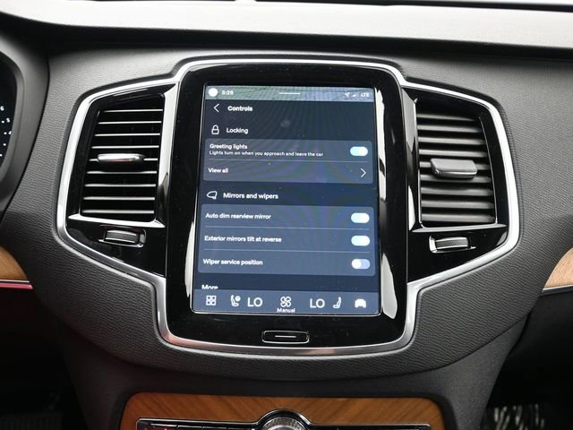 Used 2024 Volvo XC90 B5 Plus image 17