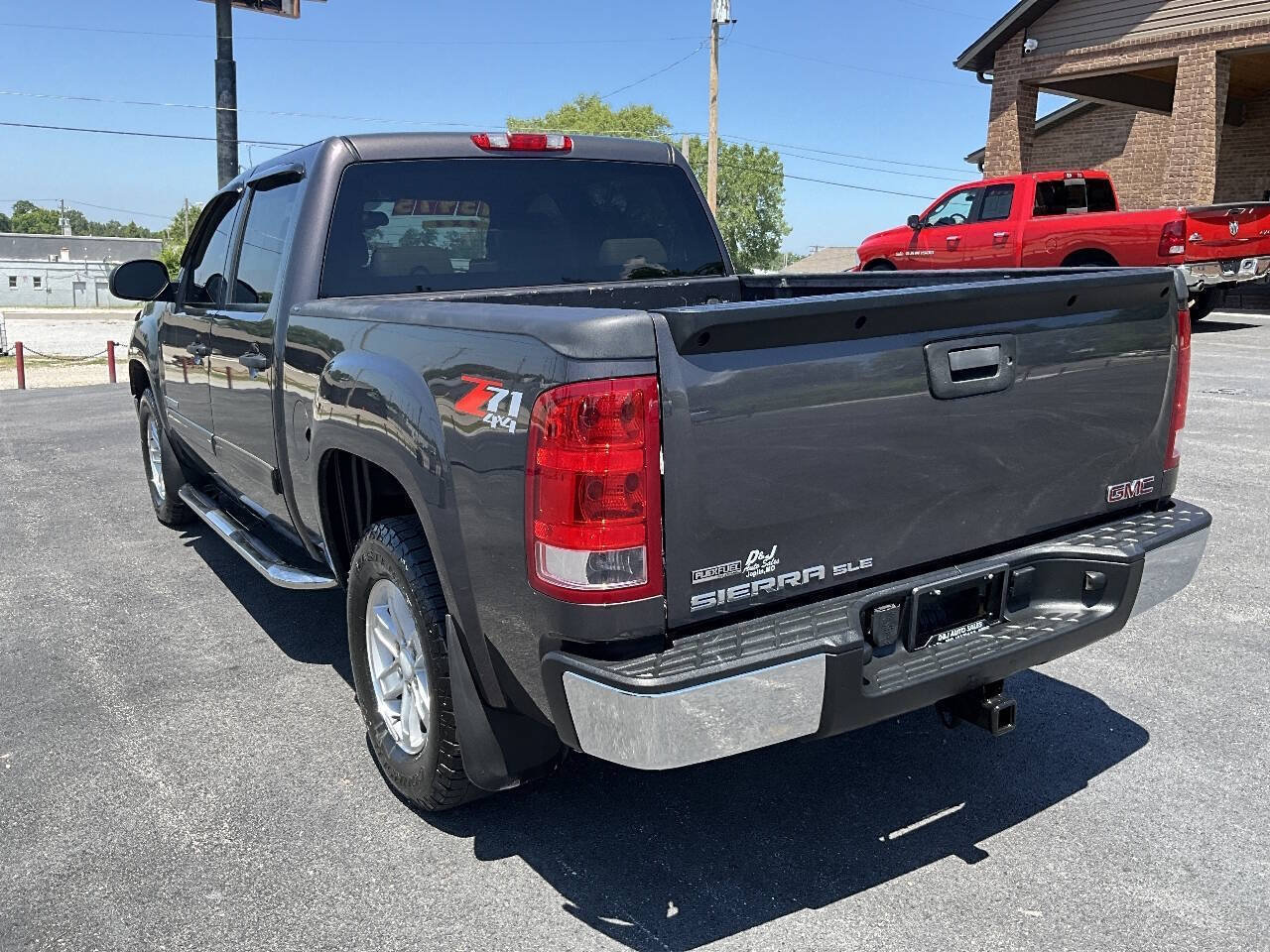Used 2011 GMC Sierra 1500 SLE w/ Power Tech Package AWD/4WD image 3