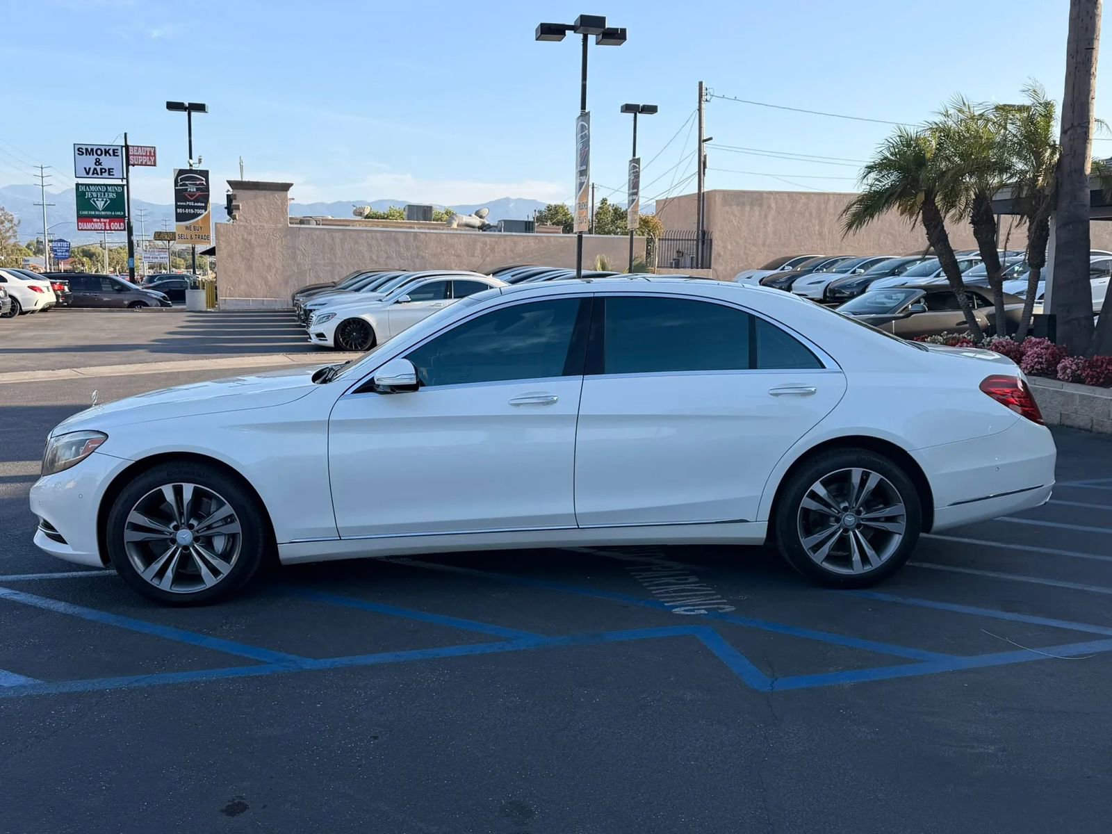 Used 2015 Mercedes-Benz S 550 Sedan image 4