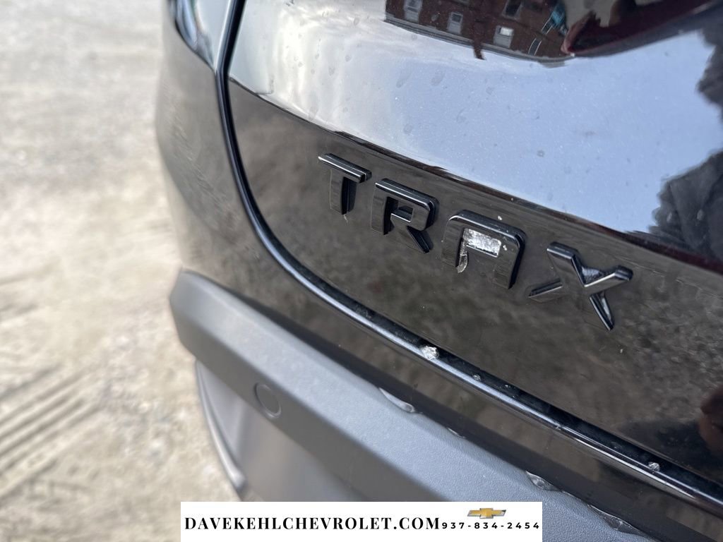 Used 2025 Chevrolet Trax RS w/ Sunroof Package image 36