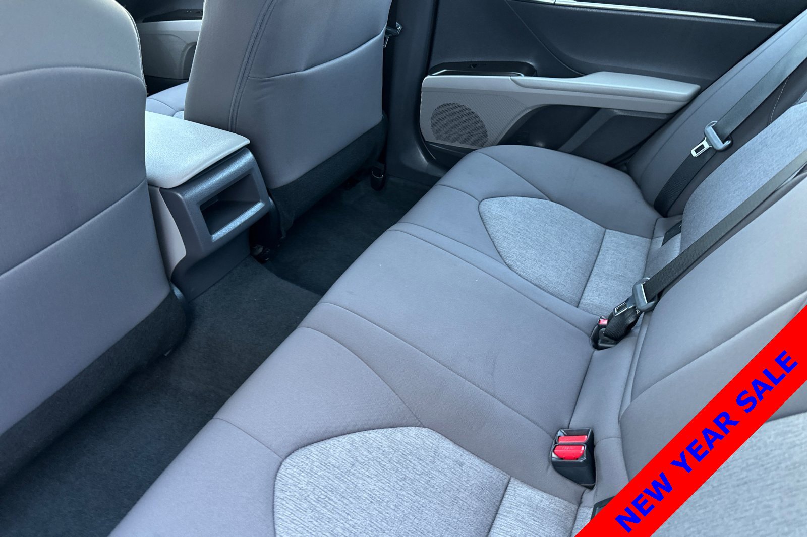 Used 2023 Toyota Camry LE image 12