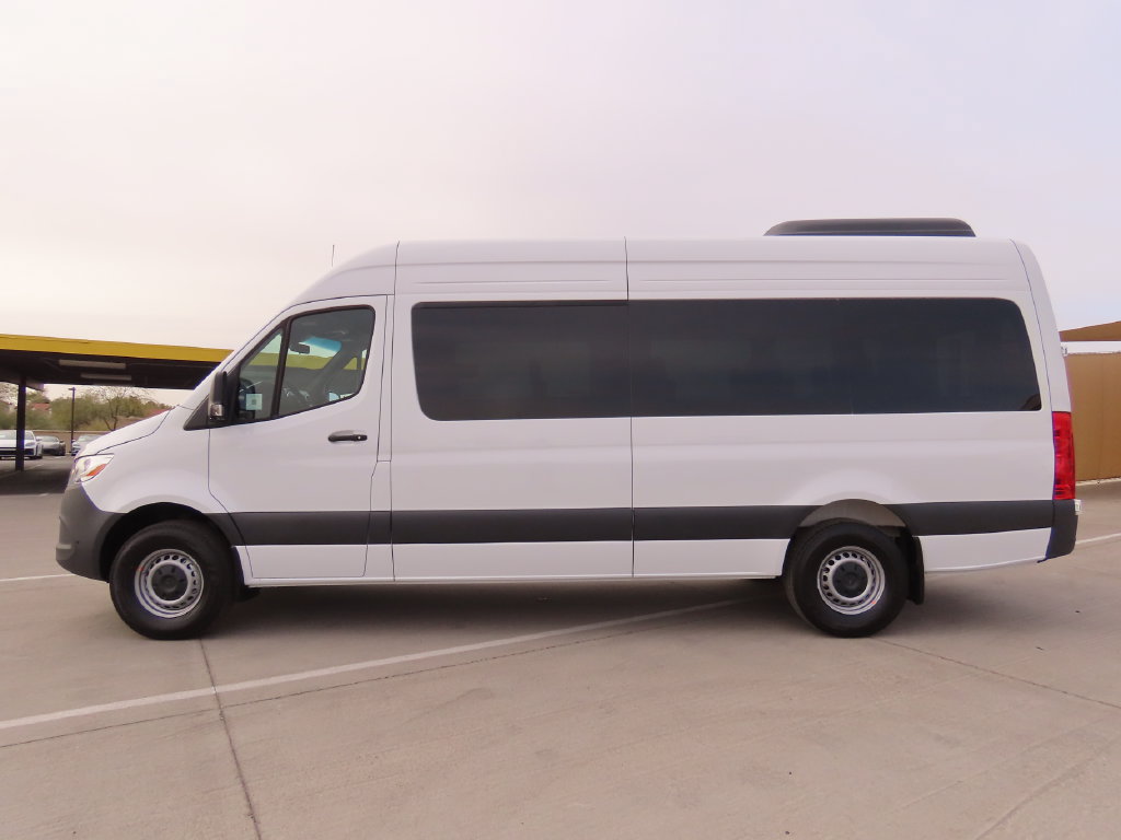 Used 2025 Mercedes-Benz Sprinter 2500 image 8