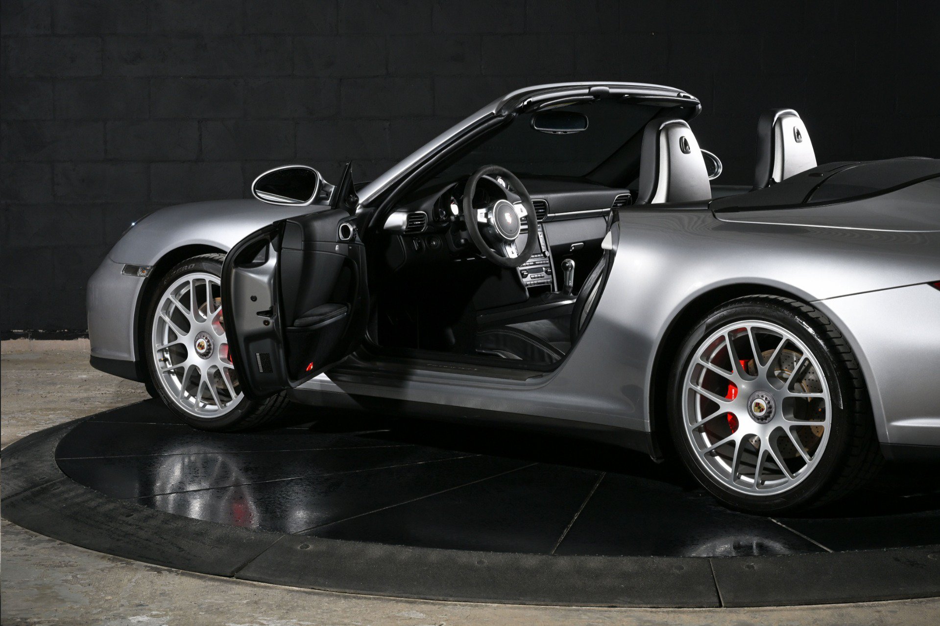 Used 2011 Porsche 911 Carrera GTS RWD image 20
