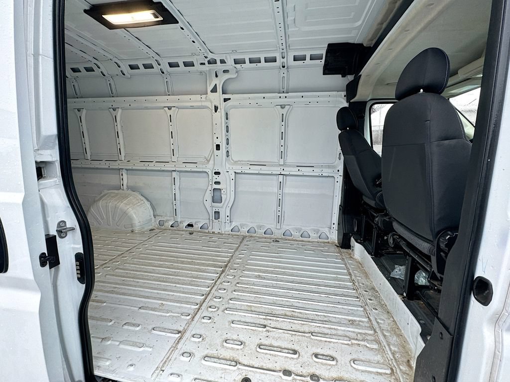 Used 2024 RAM ProMaster 3500 w/ Premium Convenience Group FWD image 8