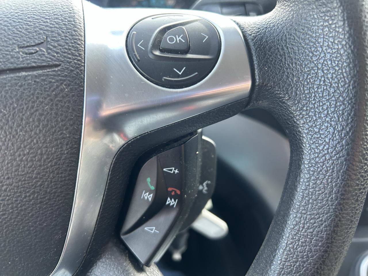 Used 2013 Ford Escape SE FWD image 19