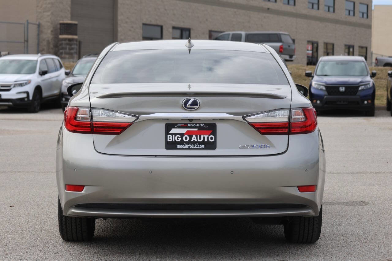 Used 2018 Lexus ES 300h w/ Navigation Package FWD image 10