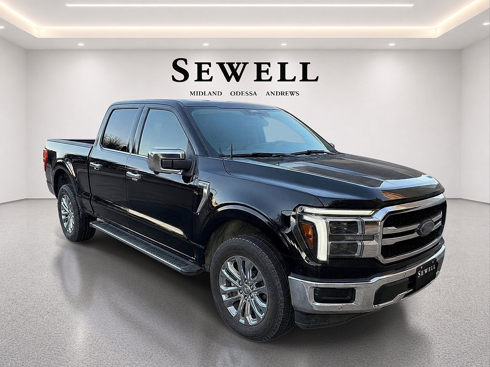 Used 2025 Ford F150 Lariat w/ Equipment Group 501A Mid AWD/4WD image 5
