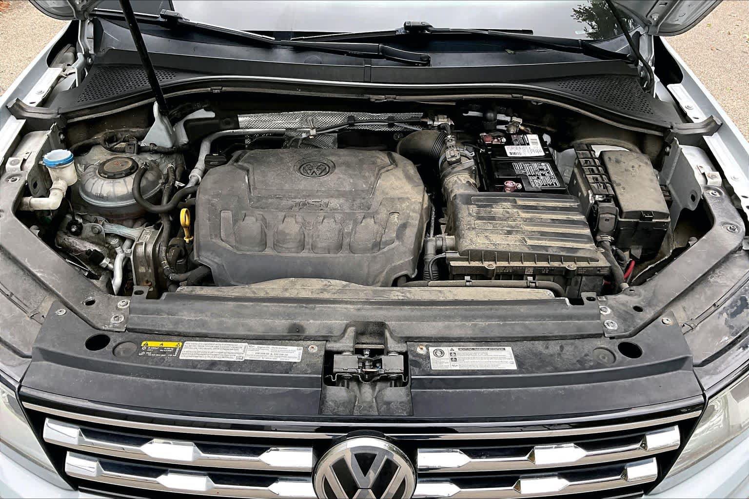 Used 2018 Volkswagen Tiguan SE w/ Panoramic Sunroof Package AWD/4WD image 29