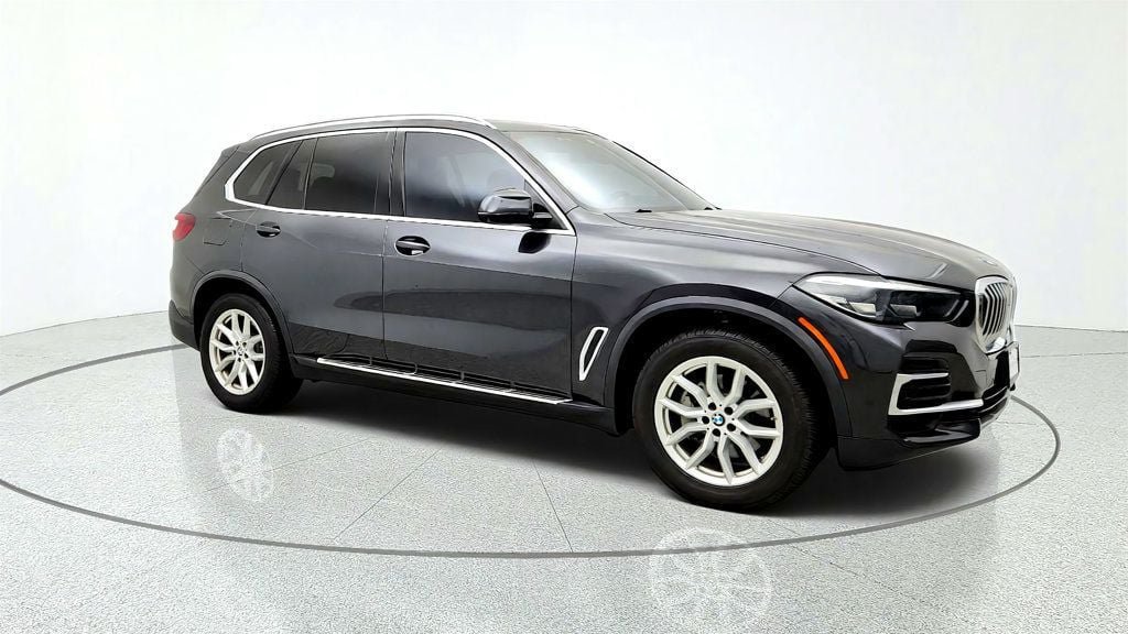 Used 2023 BMW X5 xDrive40i AWD/4WD image 3