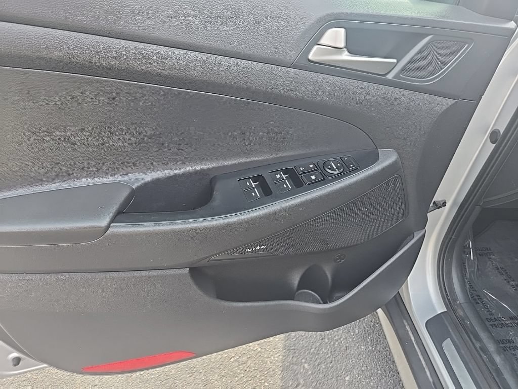 Used 2019 Hyundai Tucson Limited w/ Cargo Package AWD/4WD image 8